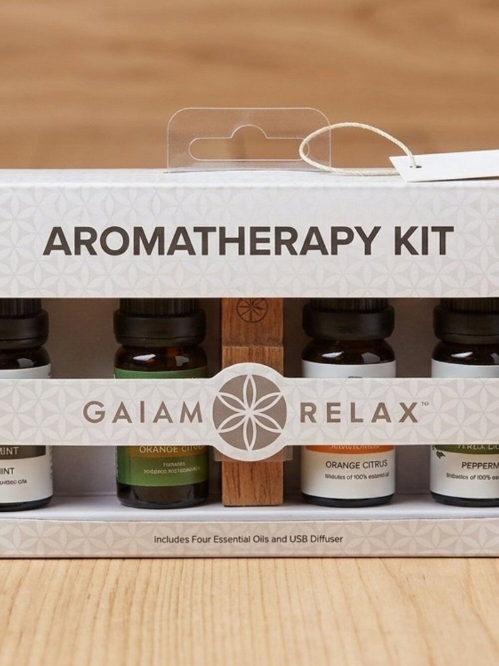 GAIAM Relax Aromatherapy Kit Essential Oils Set & USB Diffuser Tea Tree Bonus